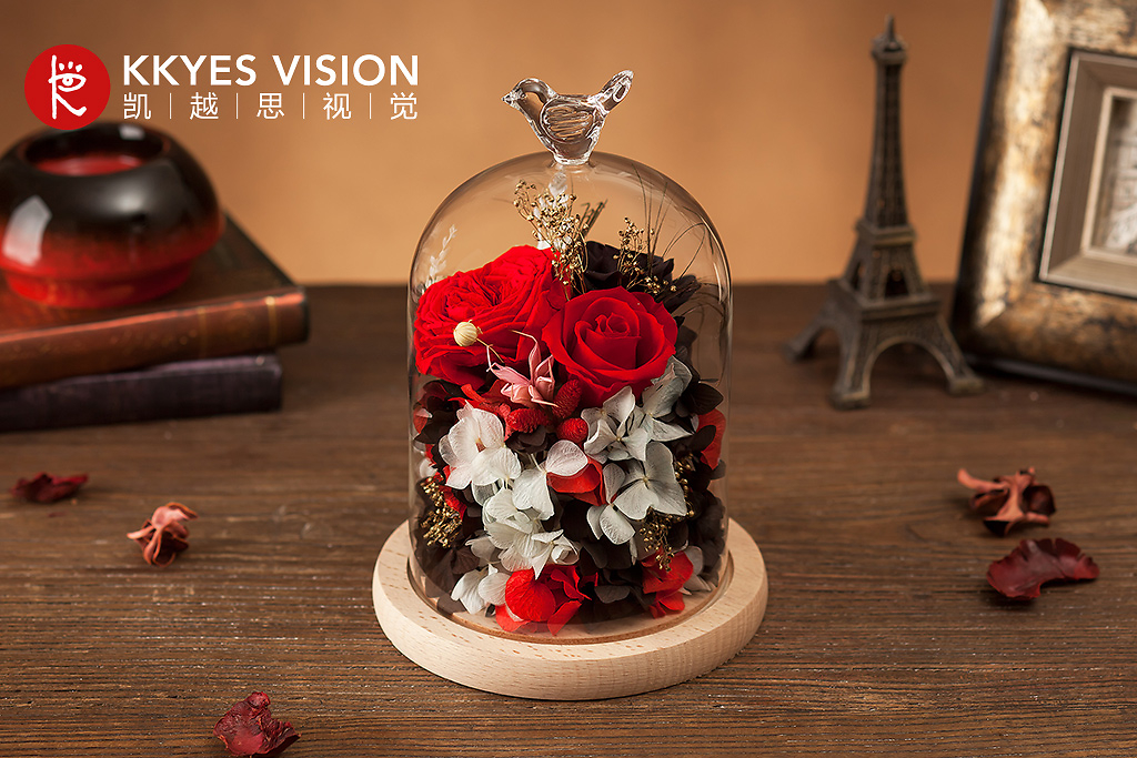 永生花 定格时光的艺术品，圣诞季的永恒赠礼